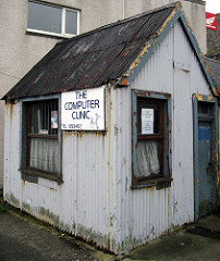 Computer clinic hut